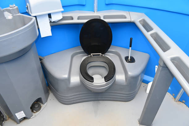 Best Portable bathroom rental  in Rialto, CA
